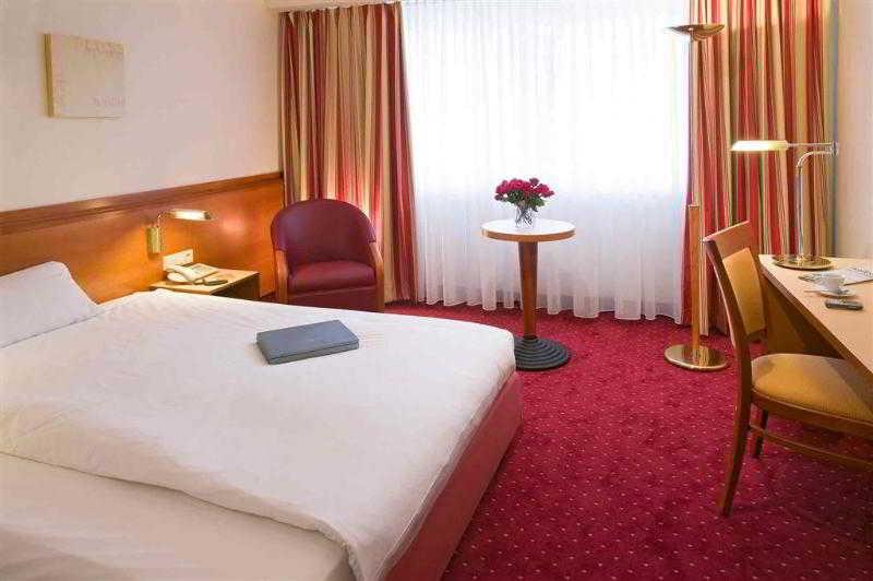 Mercure Hotel Saarbrücken City Exterior foto
