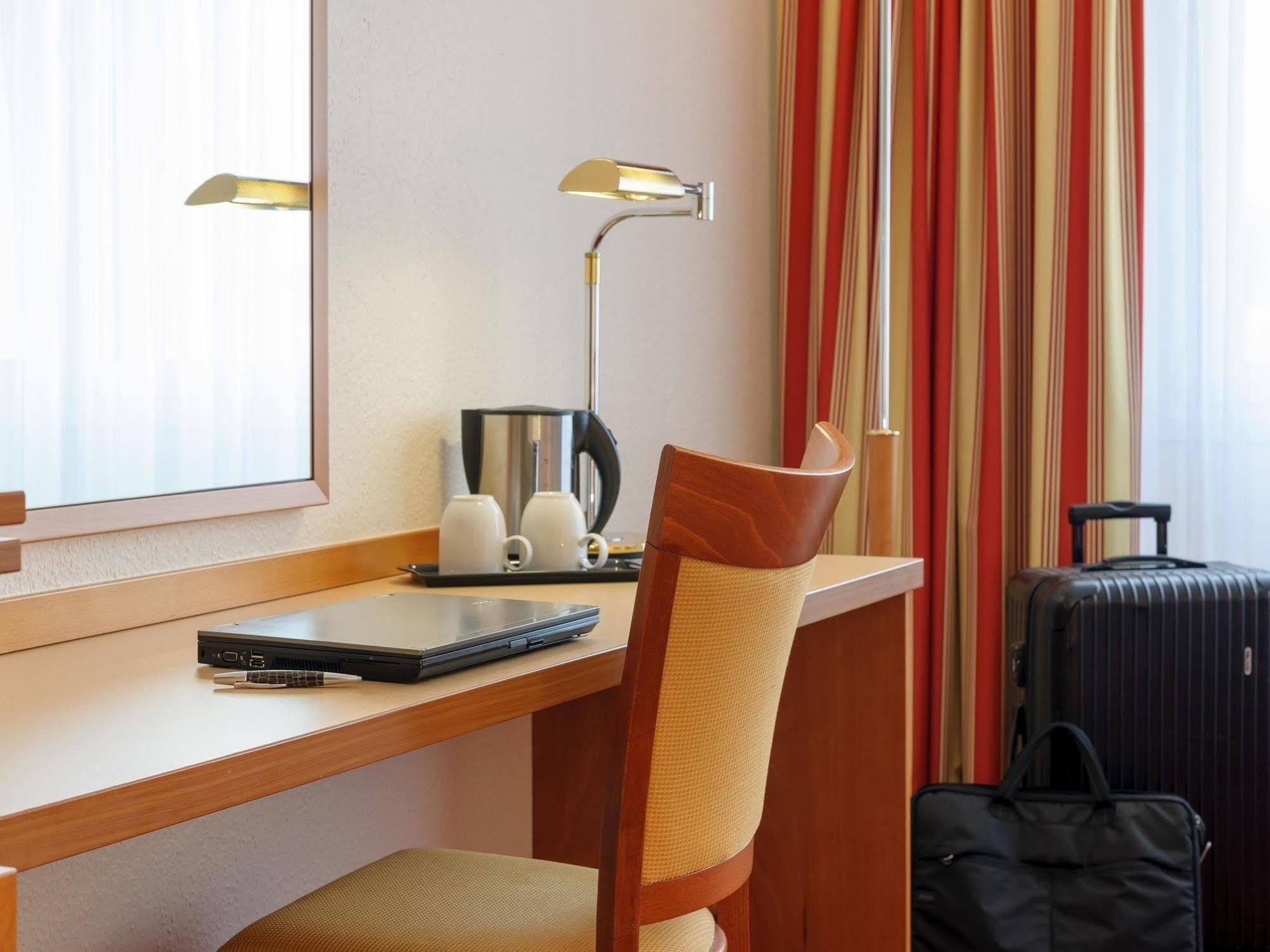 Mercure Hotel Saarbrücken City Exterior foto
